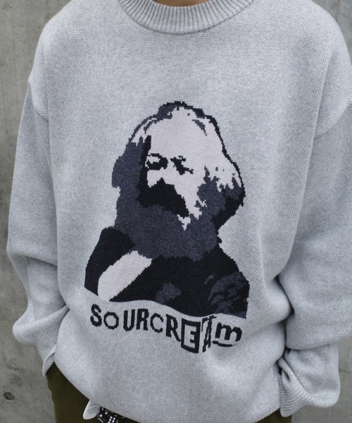 Sourcream(サワークリーム)の「【Sourcream/サワークリーム】KARLニット(ニット/セーター・メンズ・アッシュグレー/ブラック/ワインレッド・FREE)」の7枚目の写真