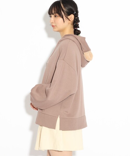 PINK-latte(ピンクラテ)の「◆裏毛くま耳ワンポイントパーカー(パーカー・キッズ・ダークブラウン/ベージュ/アイボリー・15 /14/16)」の10枚目の写真