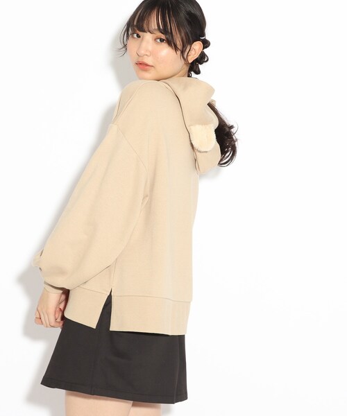 PINK-latte(ピンクラテ)の「◆裏毛くま耳ワンポイントパーカー(パーカー・キッズ・ダークブラウン/ベージュ/アイボリー・15 /14/16)」の8枚目の写真