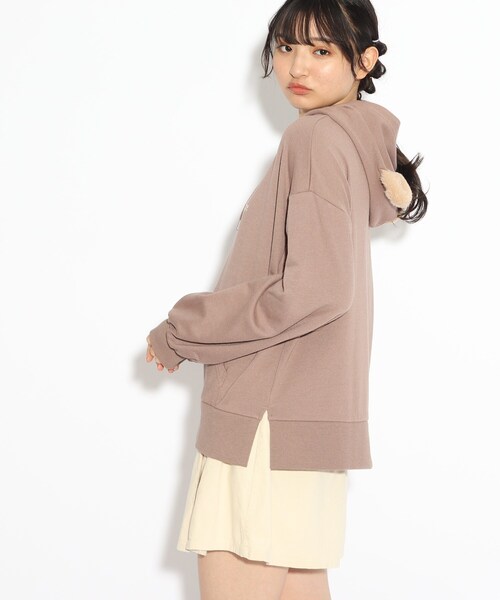 PINK-latte(ピンクラテ)の「◆裏毛くま耳ワンポイントパーカー(パーカー・キッズ・ダークブラウン/ベージュ/アイボリー・15 /14/16)」の21枚目の写真