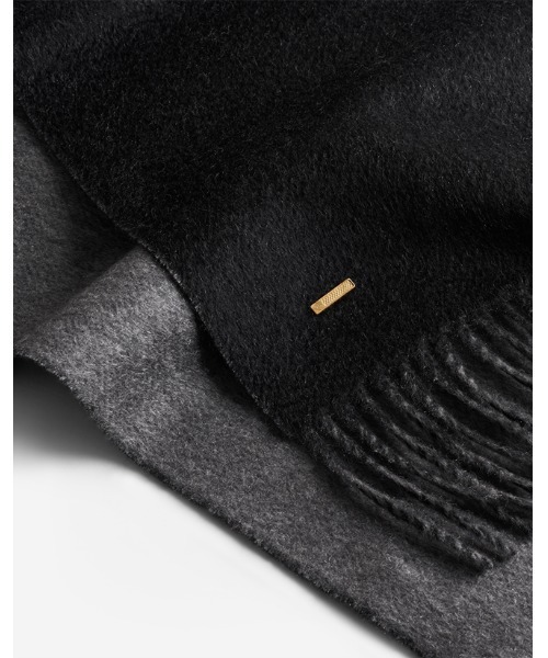 dunhill(ダンヒル)の「【返却】カシミア ダブルフェイスマフラー(マフラー・メンズ・ブラック/ブルー/チャコールグレー×ブラック・ONE SIZE)」の10枚目の写真