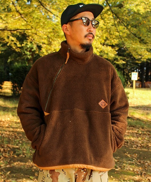 grn(ジーアールエヌ)の「grn outdoor ジーアールエヌ アウトドア HIASOBI RELAX BEAR PULLOVER ヒアソビリラックスベアープルオーバー(パーカー・メンズ・ブラック/ブラウン・MEDIUM/LARGE)」の22枚目の写真