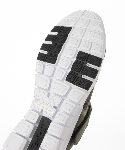 enchanted(エンチャンテッド)の「撥水オニベジストラップメリージェーンスニーカー(スニーカー・レディース・イエロー/ネイビー/パープル/ベージュ/ブラック/カーキ・S/M/L/LL)」の16枚目の写真