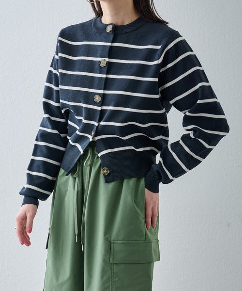 COLONY 2139（コロニートゥーワンスリーナイン）の「エステルヤーンボーダークロップドカーディガン（カーディガン/ボレロ・レディース・ホワイト/ホワイト系その他/ネイビー/ベージュ・FREE）」の4枚目の写真