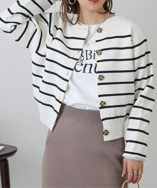 COLONY 2139（コロニートゥーワンスリーナイン）の「エステルヤーンボーダークロップドカーディガン（カーディガン/ボレロ・レディース・ホワイト/ホワイト系その他/ネイビー/ベージュ・FREE）」の7枚目の写真