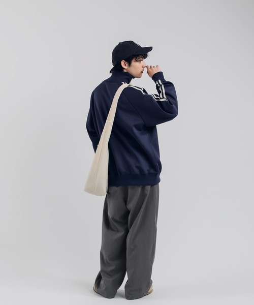 MUHET（ミュエータ）の「トラックジャケット（ジャージ・レディース・アイボリー/ネイビー・MEDIUM/X-LARGE）」の5枚目の写真