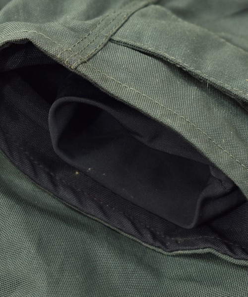 Carhartt（カーハート）の「【ヴィンテージ古着】90~00s Carhartt / カーハート フルジップ ナイロンワークジャケット（ナイロンジャケット・メンズ・カーキ・LARGE）」の12枚目の写真