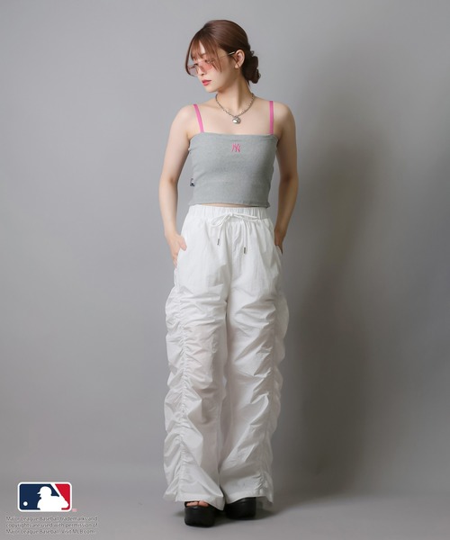MLB(メジャーリーグベースボール)の「【MLB/メジャーリーグベースボール】カップ付きベアトップキャミソール(キャミソール・レディース・ダークグリーン/ホワイト×ブルー/ホワイト×ブラック/ブラック/オートミール/グレー・ONESIZE)」の11枚目の写真