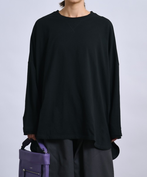 folka（フォルカ）の「3- 綿100% 裾ラウンド サイドスリット ワイド ロング Tシャツ（Tシャツ/カットソー・レディース・グレイッシュベージュ/ブラック/ナチュラル/モカ・ONE SIZE）」の15枚目の写真