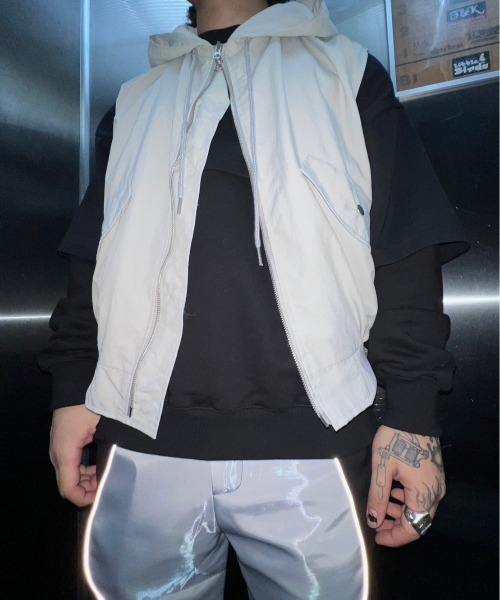 XU(エックスユー)の「ストリートファッション XU エックスユー sleeveless zip hoodie オーバーサイズ ジップパーカー オーバーサイズパーカー パーカー 袖なし(パーカー・メンズ・ブラック/グレー・ONE SIZE)」の16枚目の写真