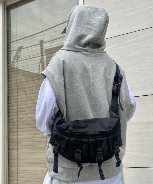 XU(エックスユー)の「ストリートファッション XU エックスユー sleeveless zip hoodie オーバーサイズ ジップパーカー オーバーサイズパーカー パーカー 袖なし(パーカー・メンズ・ブラック/グレー・ONE SIZE)」の21枚目の写真