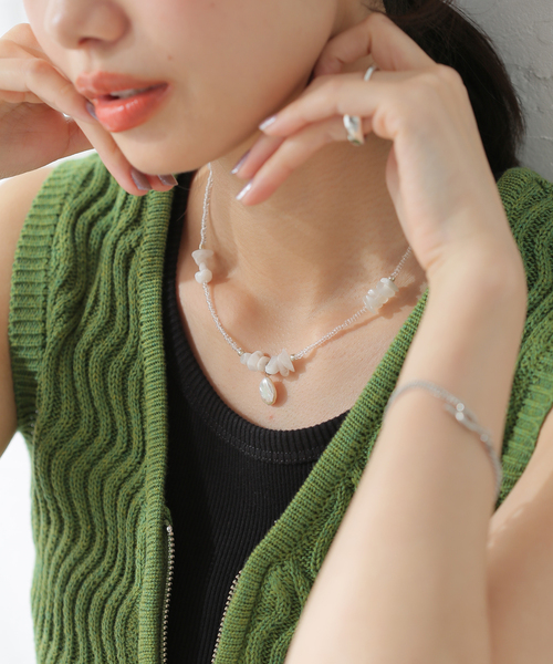 Casselini（キャセリーニ）の「別注【Casselini/キャセリーニ】サザレネックレス（ネックレス・レディース・ブルー/ブラック系その他/ホワイト・FREE）」の2枚目の写真