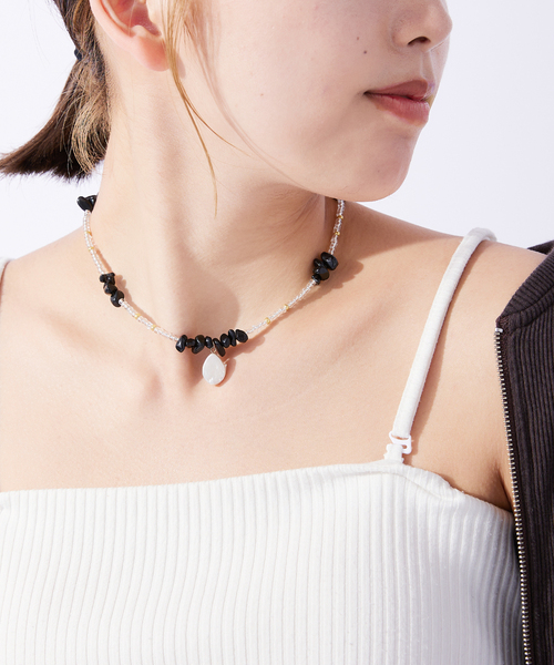 Casselini（キャセリーニ）の「別注【Casselini/キャセリーニ】サザレネックレス（ネックレス・レディース・ブルー/ブラック系その他/ホワイト・FREE）」の4枚目の写真