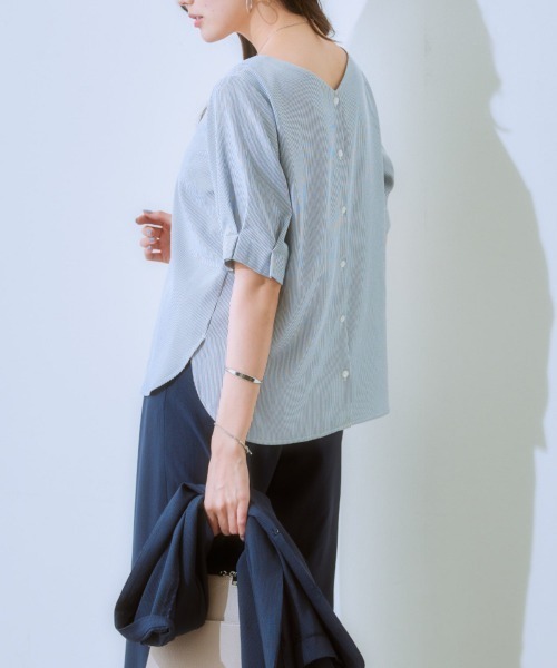 7days Life Styling(セブンデイズライフスタイリング)の「【吸汗速乾】デザインスリーブブラウス(ストレッチコードレーンシリーズ)(シャツ/ブラウス・レディース・ネイビー×ホワイト/ネイビー系・M/L/LL/3L/S)」の17枚目の写真