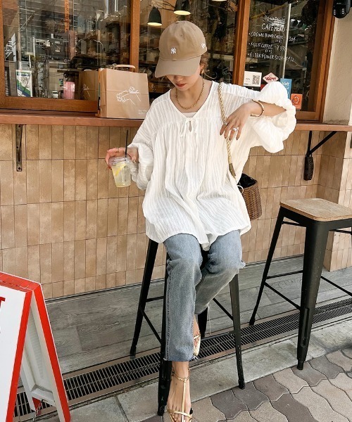 ISOOK（アイスー）の「Balloon sleeve loose blouse / バルーンスリーブルーズブラウス（シャツ/ブラウス・レディース・ブラック/アイボリー・FREE）」の5枚目の写真