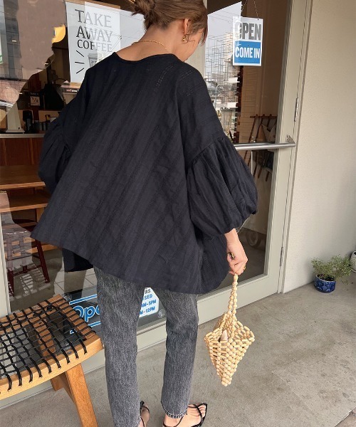 ISOOK（アイスー）の「Balloon sleeve loose blouse / バルーンスリーブルーズブラウス（シャツ/ブラウス・レディース・ブラック/アイボリー・FREE）」の13枚目の写真