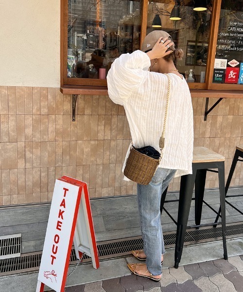 ISOOK（アイスー）の「Balloon sleeve loose blouse / バルーンスリーブルーズブラウス（シャツ/ブラウス・レディース・ブラック/アイボリー・FREE）」の4枚目の写真