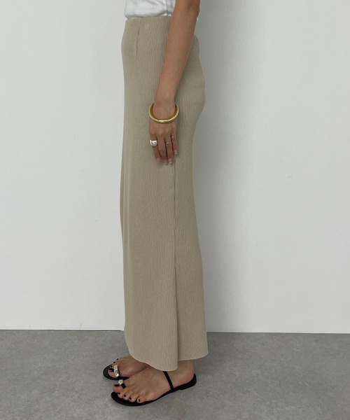 LOUNGEDRESS（ラウンジドレス）の「カットセミフレアスカート（スカート・レディース・アイボリー/ブラック・FREE）」の13枚目の写真