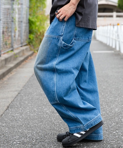 WEGO（ウィゴー）の「WEGO/ダブルニー ワイドペインターパンツ（デニムパンツ・メンズ・インディゴブルー・LARGE/MEDIUM）」の11枚目の写真