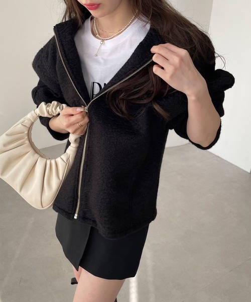 andme(アンドミー)の「圧縮ブークレノーカラーブルゾン(ブルゾン・レディース・アイボリー/ブラック/モカ・M)」の17枚目の写真