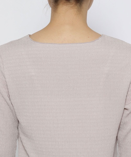 GLOBAL WORK(グローバルワーク)の「シャーリングメロープルオーバー/MATINEE LINE/972849(Tシャツ/カットソー・レディース・マスタード/グレイッシュベージュ/ブラック/オフホワイト・LARGE/MEDIUM)」の14枚目の写真