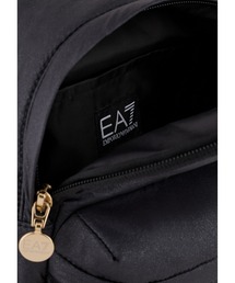 EMPORIO ARMANI EA7（エンポリオアルマーニイーエーセブン）の 