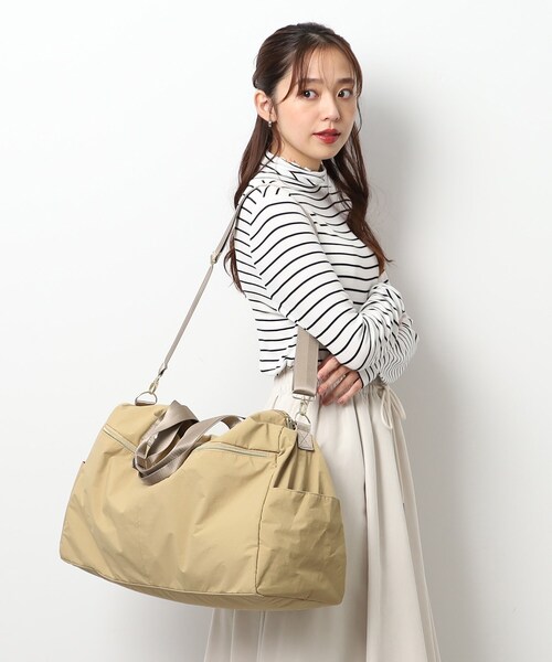 SHOO・LA・RUE(シューラルー)の「◆【撥水】ビッグボストンバッグ【キャリーオン】(ボストンバッグ・レディース・ブラック/ベージュ・00)」の17枚目の写真