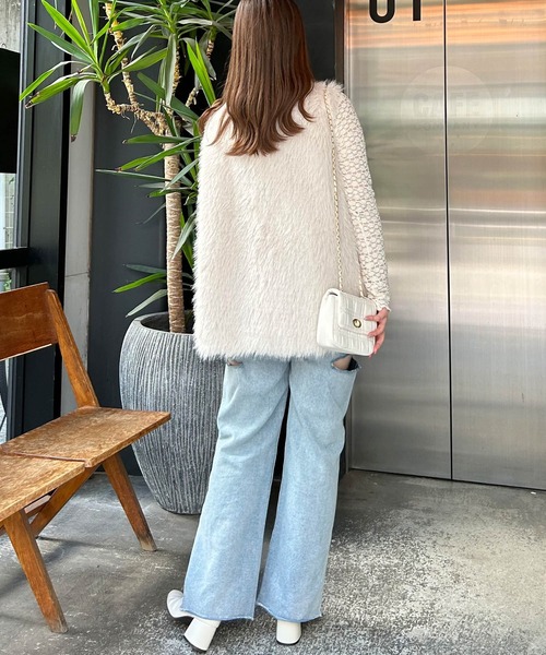 INGNI（イング）の「エコファーベスト（その他アウター・レディース・アイボリー/ライトグレー/ベージュ・M）」の13枚目の写真