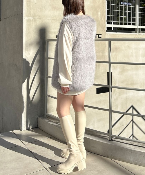 INGNI（イング）の「エコファーベスト（その他アウター・レディース・アイボリー/ライトグレー/ベージュ・M）」の18枚目の写真