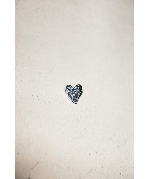SLY(スライ)の「HEART EARRINGS ハート イヤリング(イヤリング・レディース・シルバー/ゴールド・FREE)」の5枚目の写真