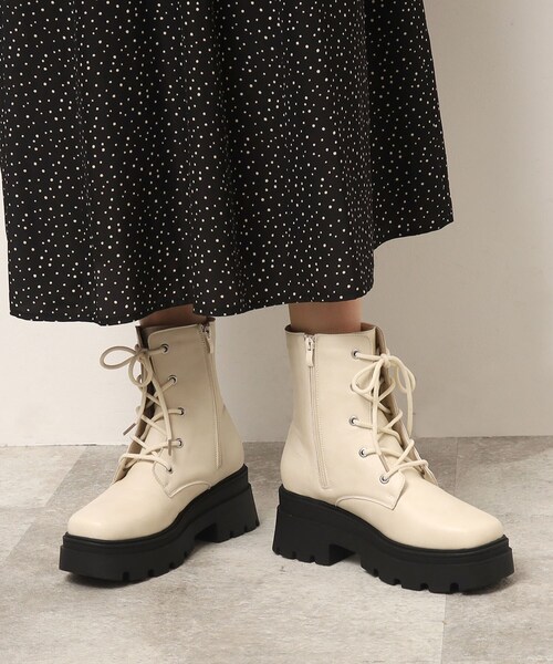 SHOO・LA・RUE（シューラルー）の「◆レースアップブーツ（ブーツ・レディース・ブラック/アイボリー・35/45）」の10枚目の写真