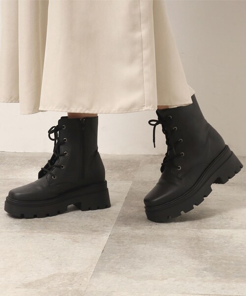 SHOO・LA・RUE（シューラルー）の「◆レースアップブーツ（ブーツ・レディース・ブラック/アイボリー・35/45）」の14枚目の写真