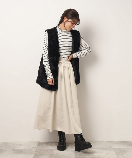 SHOO・LA・RUE（シューラルー）の「◆レースアップブーツ（ブーツ・レディース・ブラック/アイボリー・35/45）」の15枚目の写真