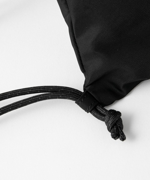 COLONY 2139（コロニートゥーワンスリーナイン）の「WEB・一部店舗限定 / ナップサック（バックパック/リュック・レディース・ベージュ/カーキ/ブラック・FREE）」の8枚目の写真