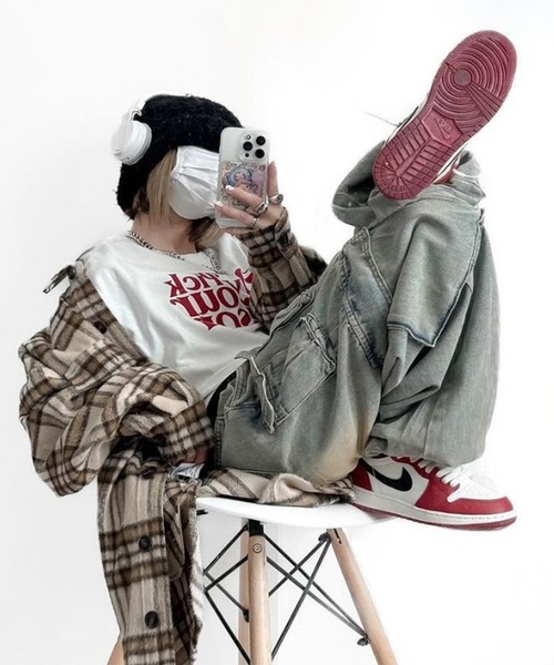 Chick（チック）の「Vintage Washed Denim Cargo  / ウォッシュ加工カーゴデニムパンツ（カーゴパンツ・レディース・ライトブルー・S/L/M）」の13枚目の写真