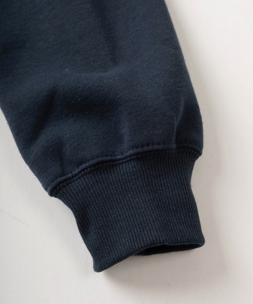 make a ray!(メイク ア レイ!)の「【0】CHRISTOPHER&BAHAMAS ヴィンテージ加工 カレッジロゴプリント スウェット/ビッグシルエット(スウェット・レディース・チャコールグレー/アッシュグレー/オートミール/ブラック系その他/グレー/シルバーグレー/ブラック/ネイビー・M/L/XL)」の16枚目の写真