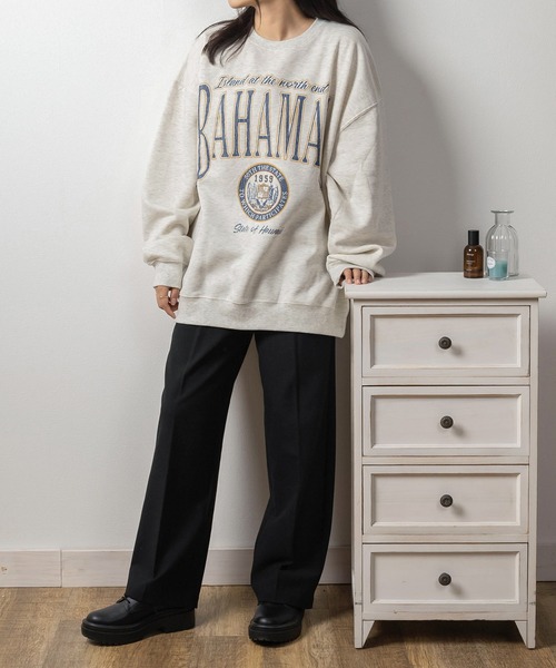 make a ray!(メイク ア レイ!)の「【0】CHRISTOPHER&BAHAMAS ヴィンテージ加工 カレッジロゴプリント スウェット/ビッグシルエット(スウェット・レディース・チャコールグレー/アッシュグレー/オートミール/ブラック系その他/グレー/シルバーグレー/ブラック/ネイビー・M/L/XL)」の19枚目の写真