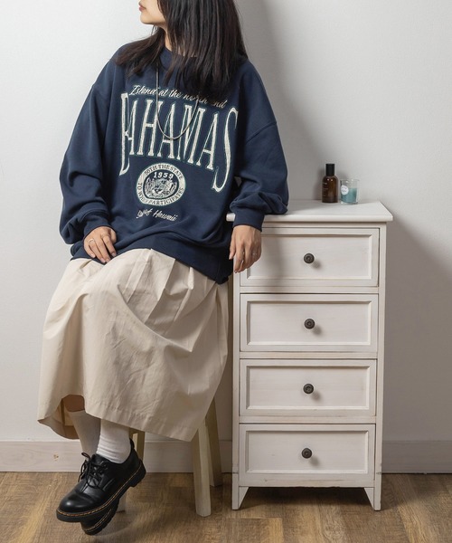 make a ray!(メイク ア レイ!)の「【0】CHRISTOPHER&BAHAMAS ヴィンテージ加工 カレッジロゴプリント スウェット/ビッグシルエット(スウェット・レディース・チャコールグレー/アッシュグレー/オートミール/ブラック系その他/グレー/シルバーグレー/ブラック/ネイビー・M/L/XL)」の14枚目の写真