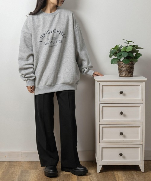 make a ray!(メイク ア レイ!)の「【0】CHRISTOPHER&BAHAMAS ヴィンテージ加工 カレッジロゴプリント スウェット/ビッグシルエット(スウェット・レディース・チャコールグレー/アッシュグレー/オートミール/ブラック系その他/グレー/シルバーグレー/ブラック/ネイビー・M/L/XL)」の12枚目の写真