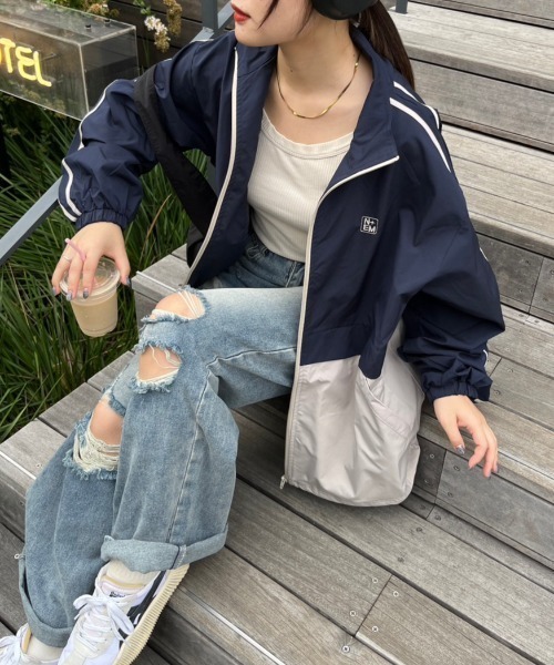 nemne store(ネンネストア)の「【低身長サイズあり】配色刺繍トラックジップブルゾン(ブルゾン・レディース・ネイビー/アイボリー/ピンク・SMALL/MEDIUM)」の9枚目の写真