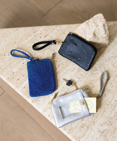 Me%（ミィパーセント）の「ドットスタッズリールパスケース　984246（パスケース・レディース・グレー/アイボリー/ブラック・FREE）」の8枚目の写真