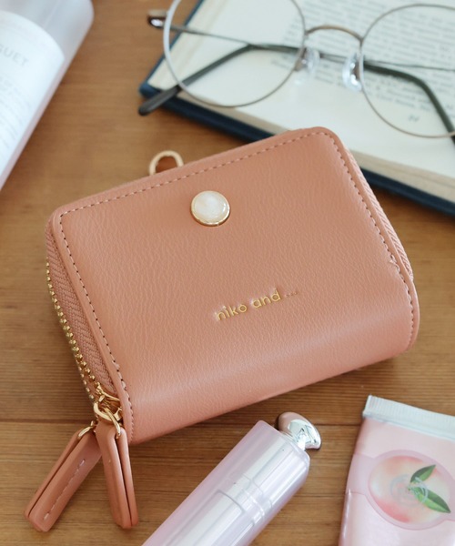 niko and...（ニコアンド）の「オリジナル天然石マルチケース（ポーチ・レディース・ブラック/ブラウン/ピンク/ホワイト・0）」の4枚目の写真