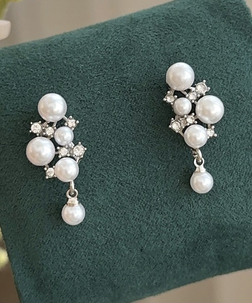 Lace Ladies(レースレディース)の「パール × ビジュー ビッグモチーフ ピアス イヤリング(ピアス(両耳用)・レディース・シルバー系1/シルバー系2・FREE)」の5枚目の写真