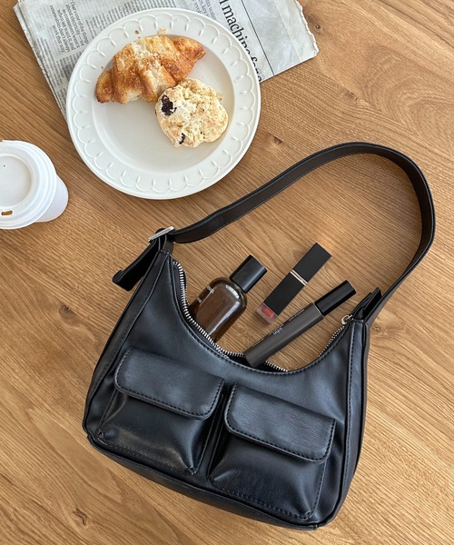 DISCOAT(ディスコート)の「2ポケットミニホーボーバッグ(トートバッグ・レディース・ブラック/イエロー/アイボリー・FREE)」の2枚目の写真