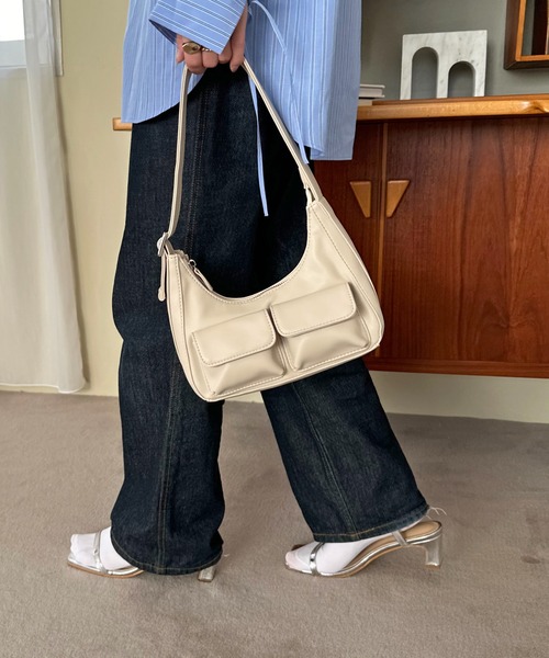 DISCOAT(ディスコート)の「2ポケットミニホーボーバッグ(トートバッグ・レディース・ブラック/イエロー/アイボリー・FREE)」の18枚目の写真