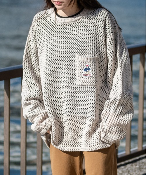 Red Cap Girl（レッドキャプガール）の「【a-r】〔RedCapGirl/レッドキャップガール〕ワンポイントワッペン オーバーサイズ クルーネックメッシュニット（ニット/セーター・メンズ・ブルー/ベージュ/ブラック・MEDIUM/LARGE）」の2枚目の写真