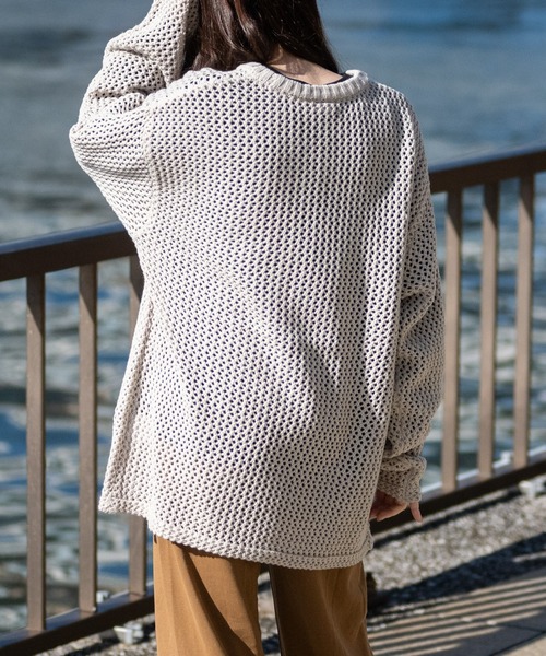 Red Cap Girl（レッドキャプガール）の「【a-r】〔RedCapGirl/レッドキャップガール〕ワンポイントワッペン オーバーサイズ クルーネックメッシュニット（ニット/セーター・メンズ・ブルー/ベージュ/ブラック・MEDIUM/LARGE）」の5枚目の写真