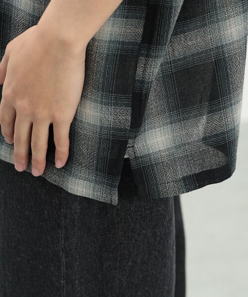 BEAMS HEART（ビームスハート）の「シアー オンブレーチェック シャツ（シャツ/ブラウス・メンズ・ネイビー/ブラック・LARGE/MEDIUM/SMALL）」の17枚目の写真