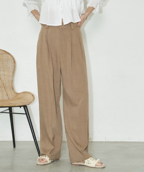 Auntie Rosa Holiday（アンティローザホリデー）の「ツータックワイドスラックス / サイズ展開あり（スラックス・レディース・ベージュ/ブラック/グレー/イエロー・LARGE/SMALL/MEDIUM）」の5枚目の写真