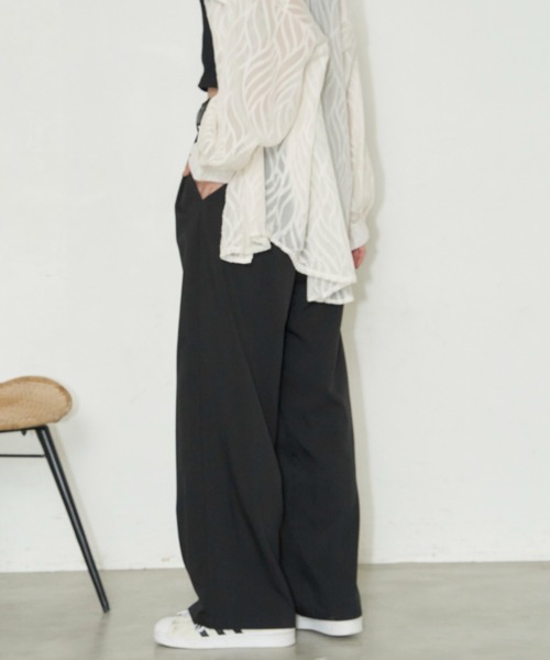 Auntie Rosa Holiday（アンティローザホリデー）の「ツータックワイドスラックス / サイズ展開あり（スラックス・レディース・ベージュ/ブラック/グレー/イエロー・LARGE/SMALL/MEDIUM）」の17枚目の写真